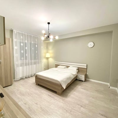 Miete einer komfortablen 1-Zimmer-Wohnung mit separater Küche, Bukarest, Rumänien